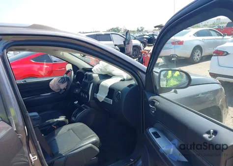 2017 Jeep Compass High Altitude 4X4 z USA, uszkodzony, nr VIN 1C4NJDEB5HD100524